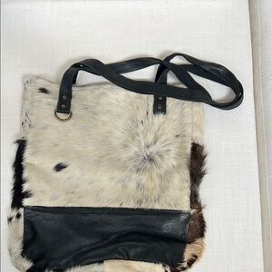 NEW! Stylish Black and Cream Cowhide Tote Bag